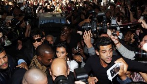 Kim Kardashian tackled in crowd in Paris