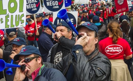 Montreal : Blue-collars protest pension reforms