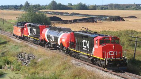 Train derails northwest of Edmonton, Report