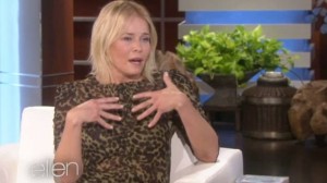 Chelsea Handler : comedienne mocks Putin with topless photo