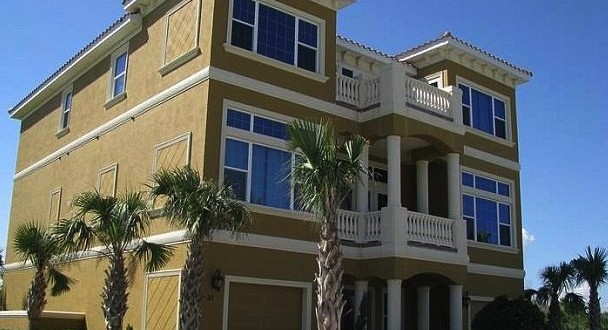 $680K Luxury Home Built on the Wrong Lot (Photo)