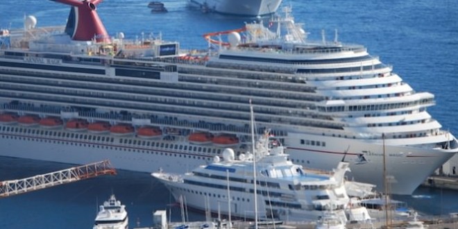 Cruise ship anchors after Ebola scare (Video)