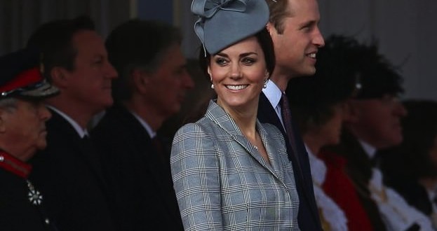 Duchess Kate appears for first time since pregnancy news (Video)