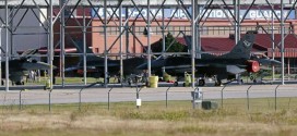 F-16 : No Injuries After Midair Collision