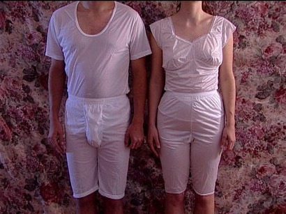 Mormons explain their sacred undergarments (Video)