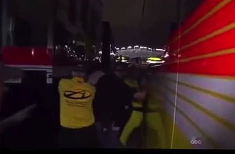 NASCAR Brawl : Matt Kenseth, Brad Keselowski fight after race