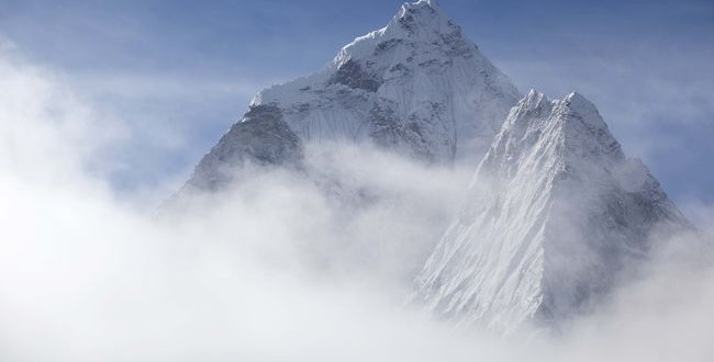Nepal avalanche : blizzard kill 12, including four Canadians