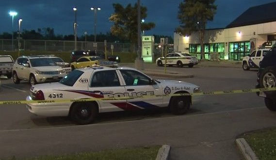 Teen Stabbed at Eglinton Go Station  Police