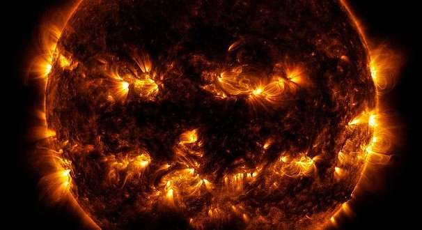 The Sun is a Giant Jack-o-Lantern (Photo)