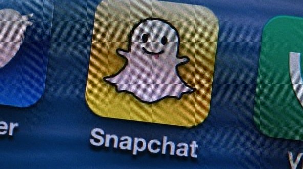 Thousands of nude Snapchat images 'released online' (Video)