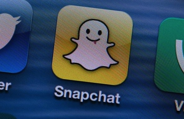 Thousands of nude Snapchat images 'released online' (Video) - Canada