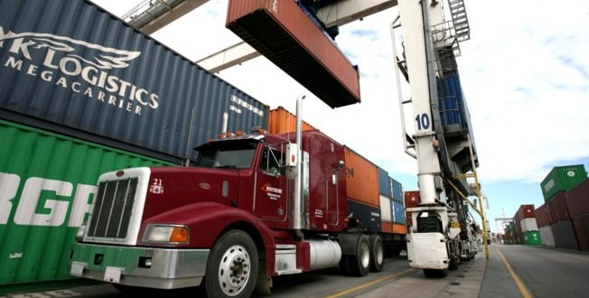 Vancouver : Port truckers could lose licences