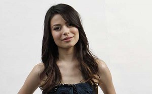 iCarly Star Cosgrove Blames Bus Crash For Faltered Career