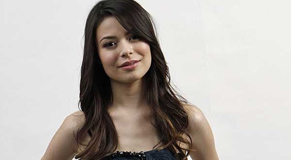 iCarly Star Cosgrove Blames Bus Crash For Faltered Career