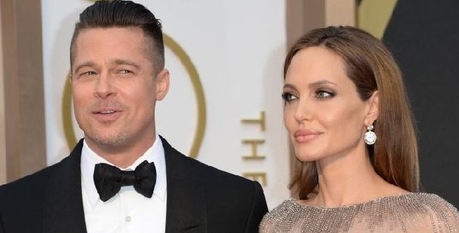 Angelina Jolie : Actress Presents Old Typewriter To Brad Pitt As Wedding Gift!