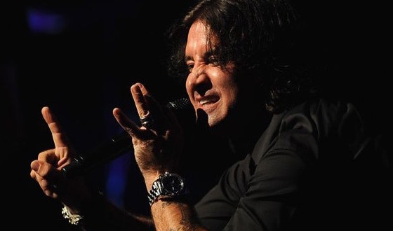 Creed singer Scott Stapp blames Obama for money woes