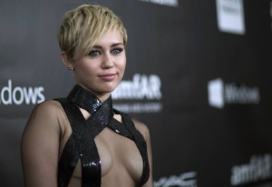 Is Miley Cyrus Dead? Singer Otherworldly Instagram Pics After Death Rumors