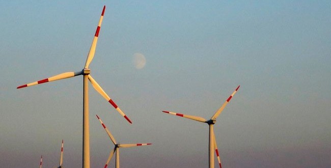 No link between poor health and wind turbines, Health Canada finds
