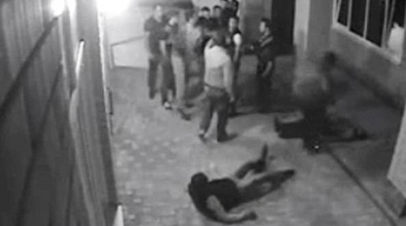 Russian Thugs Wrong Guy – Video : Russian Gang thugs paid price for picking on the wrong guy