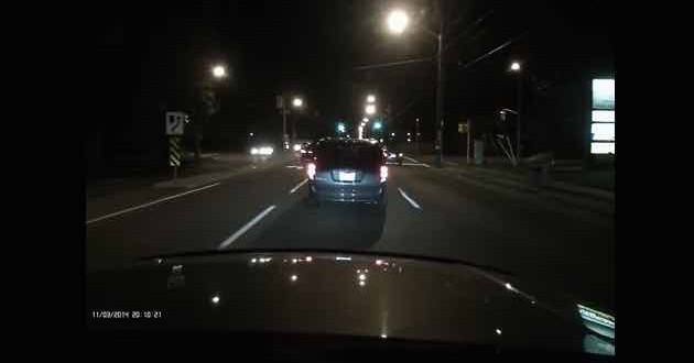 TTC bus appears to run red light (Video)