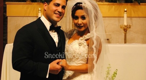 ‘Snooki’ Wedding Dress : ‘Jersey Shore’ star “Snooki” Polizzi Marries Jionni LaValle – See Stunning Wedding Dress!