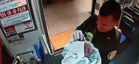 Baby born on Philadelphia subway on Christmas (Video)