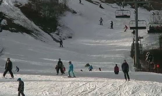 Brooklyn Woman dies in fall from ski lift