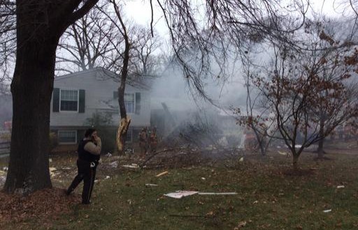 Plane crashes into house in Gaithersburg, Causing Fire