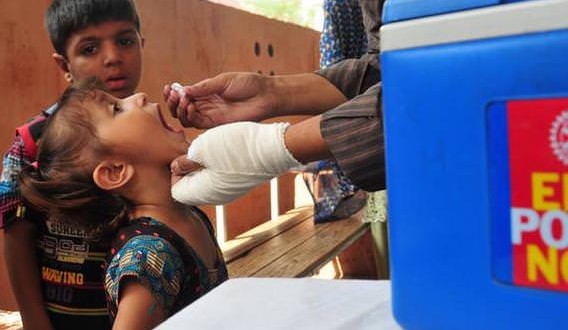 Polio vaccinator killed in Pakistan  Jundullah claims responsibility