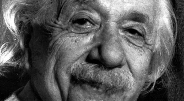 Romantic  Scientist Albert Einstein’s 5000 Love Letters Reveal Online On Friday