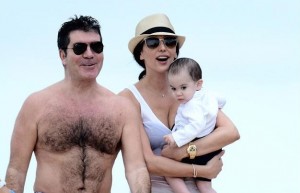 Simon Cowell, Lauren Silverman Beach PDA On Their Barbados Vacation (Video)