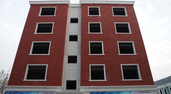 3D-printed Apartment Building : Chinese company uses 3D printers to build houses, mansions
