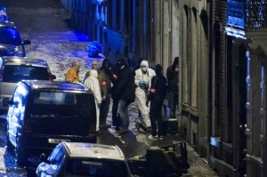 Belgium anti-terror raid : Watch dramatic video that appears to show moment police raid 'jihadi cell'