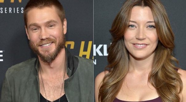 Chad Michael Murray weds Chosen co-star Sarah Roemer