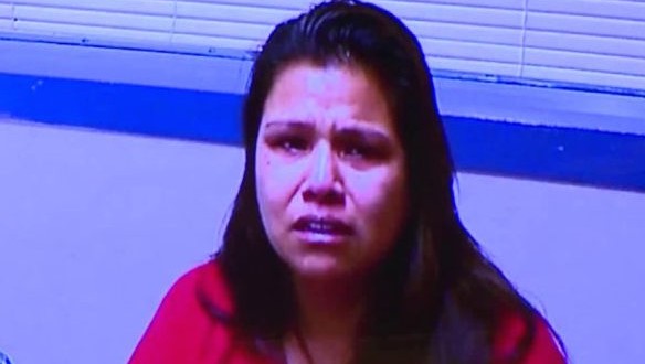 Christina Booth : Mom Slashes Children's Throats to Keep them Quiet