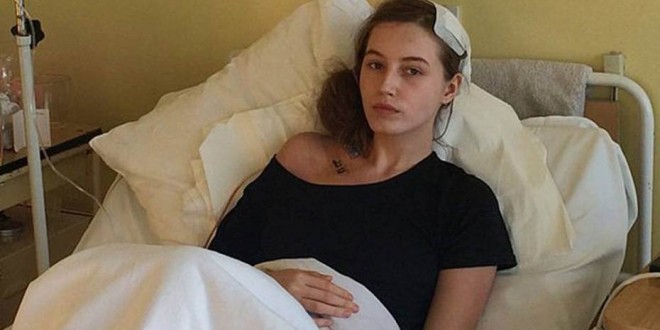 Iga Jasica Brain Surgery : Teen wakes up mid-brain surgery and asks doctors 'How's it going?'