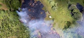 Lava rivulets pose potential risk to hawaiian village (Video)