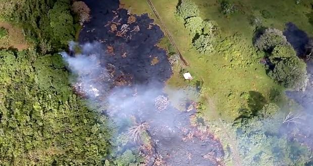 Lava rivulets pose potential risk to hawaiian village (Video)