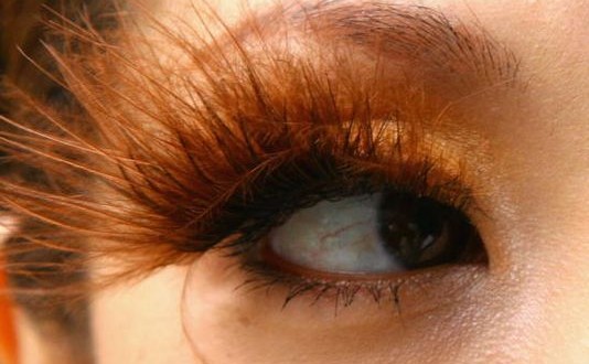 Long Lashes Bad For Eyes : Study Shows Extentions Can Harm Your Health