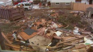 Man bulldozes home while wife runs errands (Video)