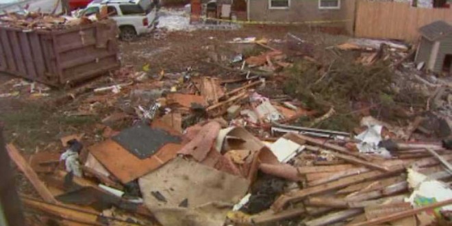 Man bulldozes home while wife runs errands (Video)