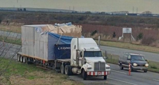 Truck hits 112th Street overpass (Video)