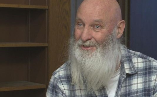 Dying Vet Gives All Away : Bob Karlstrand leaves better lives behind (Video)