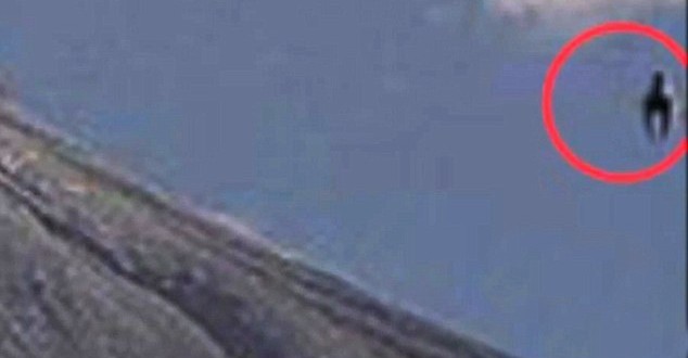‘Flying horse’ UFO spotted over Mexico’s erupting Colima volcano (Video)