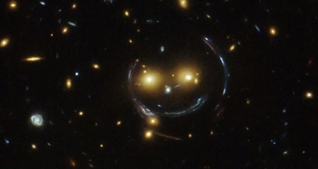 Hubble Telescope Finds Stellar Smiley Face (Photo)