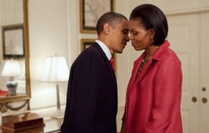 Michelle Obama tweets Barack a Valentine's Day love note