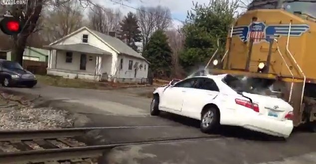 2 Teens Killed In Train Collision : Video Shows Moment Freight Train Collided with Car in Fatal Kentucky Crash