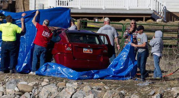 Baby found alive, mother dead, after Utah crash (Video)