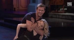 Chris Hemsworth Fail at 'Dirty Dancing' Lift in 'SNL' Promo (Video)
