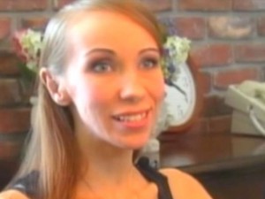Mom who fled with son to prevent his circumcision ordered to appear with him in court, Report